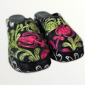 Abstract Embroidered Cloth Clogs